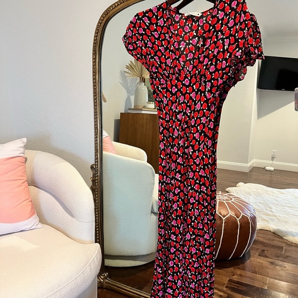 Zara Dresses & Skirts - Zara plunge neck rose dress